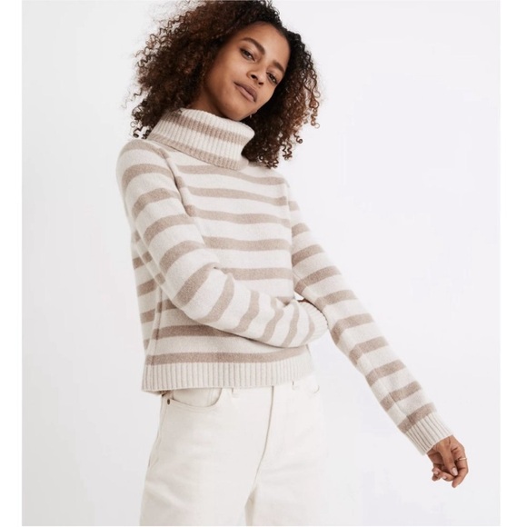 Madewell Womens Resourced Cashmere Crop Turtleneck Sweater in Stripe Tan White - Picture 2 of 2